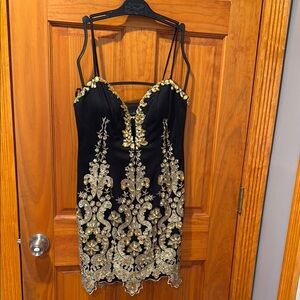 Dave & Johnny Black Gold Embellished Sweetheart Mini Dress
